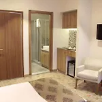 Serene Hotell 2*