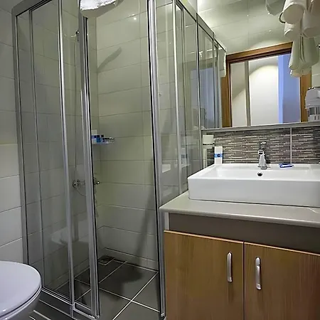 Serene Hotell 2*