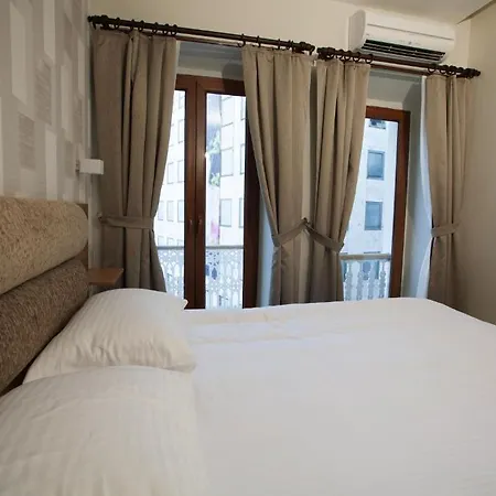Hotell Serene 2*
