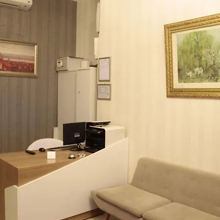 Hotell Serene 2*